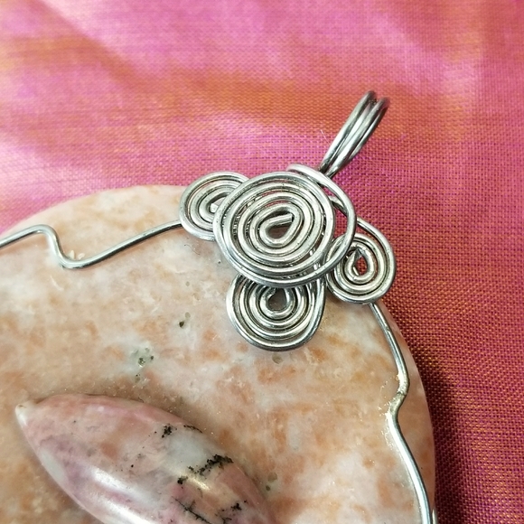 Peach stone wire wrapped pendant silver handmade hand crafted boho - Picture 4 of 9
